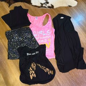 Women’s size small tops clothing lot Pink and black